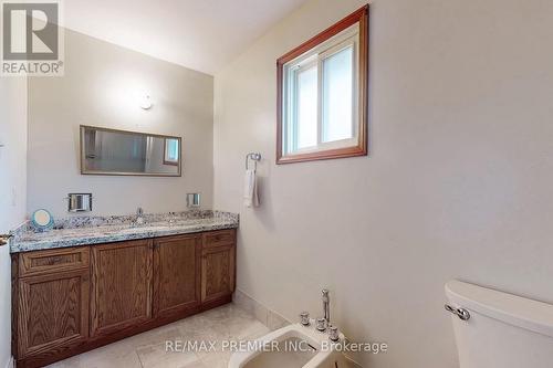 136 Villa Park Drive, Vaughan, ON - Indoor Photo Showing Bathroom