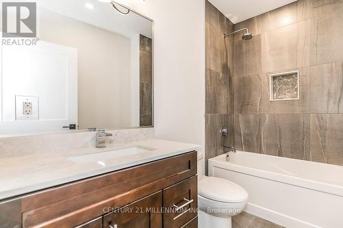 18 Lakeshore Rd, Wasaga Beach, ON - Indoor Photo Showing Bathroom
