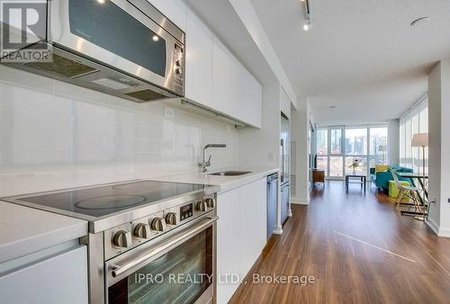 307 - 75 Queens Wharf Road, Toronto, ON - Indoor Photo Showing Kitchen With Upgraded Kitchen