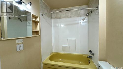 761 4Th Street E, Prince Albert, SK - Indoor Photo Showing Bathroom