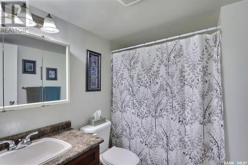 313 1580 Olive Diefenbaker Drive, Prince Albert, SK - Indoor Photo Showing Bathroom