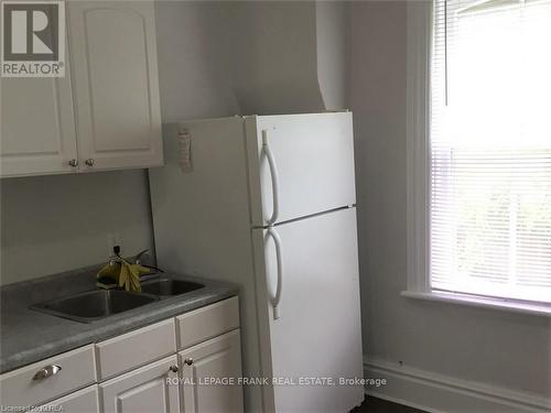 #1&2 -5 Sussex St N, Kawartha Lakes, ON - Indoor Photo Showing Kitchen With Double Sink