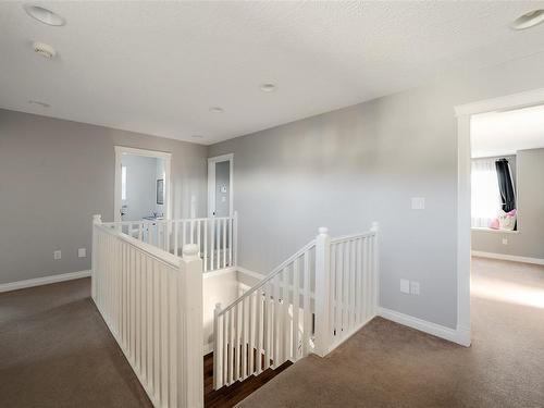 4249 Oakview Pl, Saanich, BC - Indoor Photo Showing Other Room