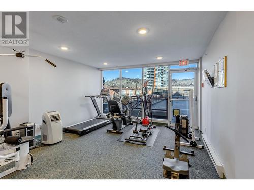 1160 Sunset Drive Unit# 1502, Kelowna, BC - Indoor Photo Showing Gym Room