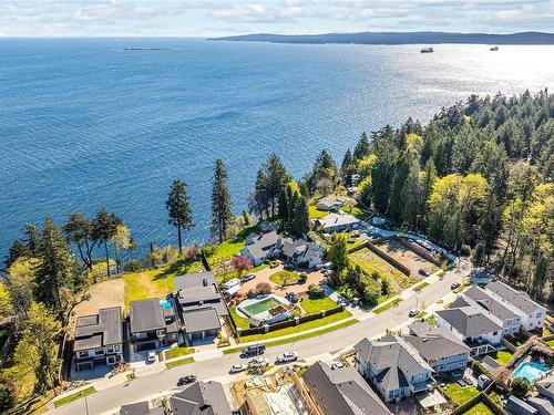 3560 Bonnie Dr, Nanaimo, BC - Outdoor With Body Of Water With View
