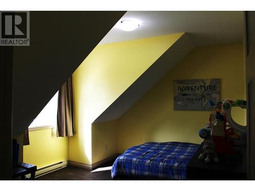 427 Hummingbird Avenue, Vernon, BC - Indoor Photo Showing Bedroom