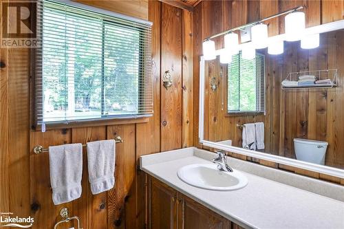 5335 Claresbridge Lane, Washago, ON - Indoor Photo Showing Bathroom