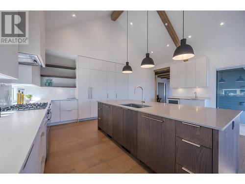 17579 Sanborn Street, Summerland, BC - Indoor Photo Showing Kitchen With Upgraded Kitchen