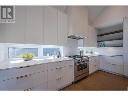 17579 Sanborn Street, Summerland, BC - Indoor Photo Showing Kitchen With Upgraded Kitchen