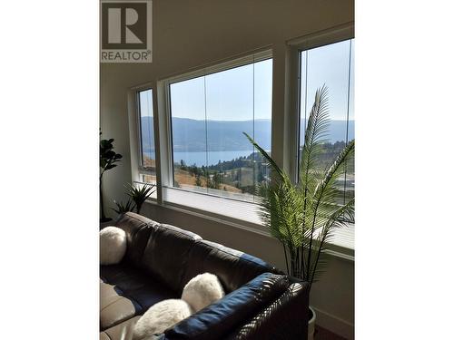 17579 Sanborn Street, Summerland, BC - Indoor Photo Showing Other Room