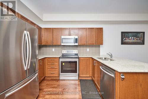 4444 Saw Mill Drive, Niagara Falls, ON - Indoor Photo Showing Kitchen With Double Sink