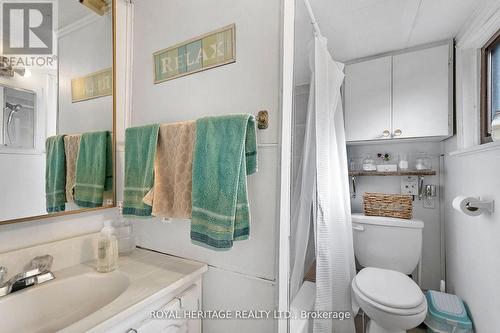 18 Third St, Kawartha Lakes, ON - Indoor Photo Showing Bathroom