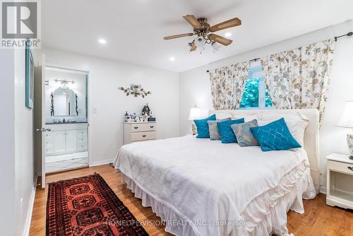 500 Kirkfield Rd, Kawartha Lakes, ON - Indoor Photo Showing Bedroom