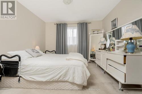 17 Doctor Moore Crt, Halton Hills, ON - Indoor Photo Showing Bedroom