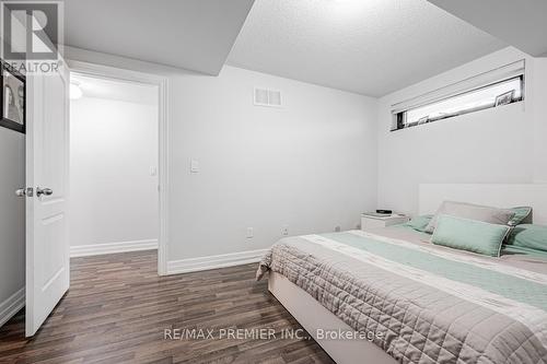 #624 -140 Widdicombe Hill Blvd, Toronto, ON - Indoor Photo Showing Bedroom