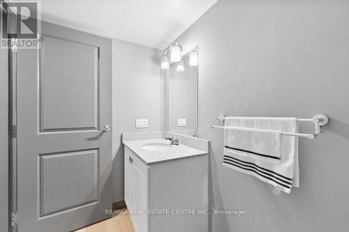 102 - 321 Spruce Street, Waterloo, ON -  Photo Showing Bathroom