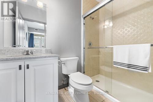 102 - 321 Spruce Street, Waterloo, ON - Indoor Photo Showing Bathroom