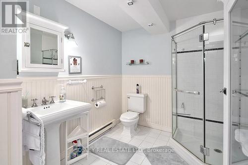 283 Cedar Avenue E, Meaford, ON - Indoor Photo Showing Bathroom