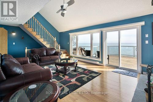 283 Cedar Avenue E, Meaford, ON - Indoor Photo Showing Living Room