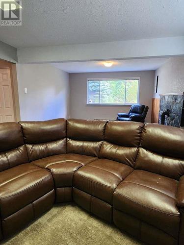 175 Halibut Street, Kitimat, BC - Indoor Photo Showing Living Room
