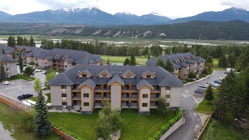 734 B - 700 Bighorn Boulevard, Radium Hot Springs, BC - Outdoor With View
