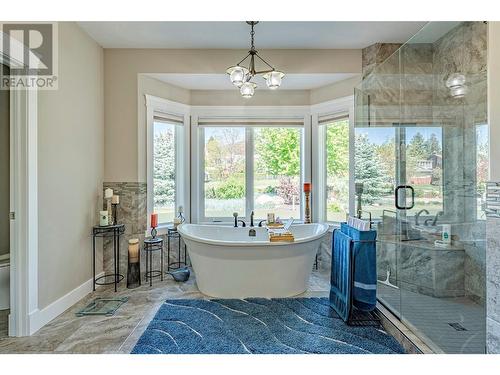 9474 Buchanan Road, Coldstream, BC - Indoor Photo Showing Bathroom