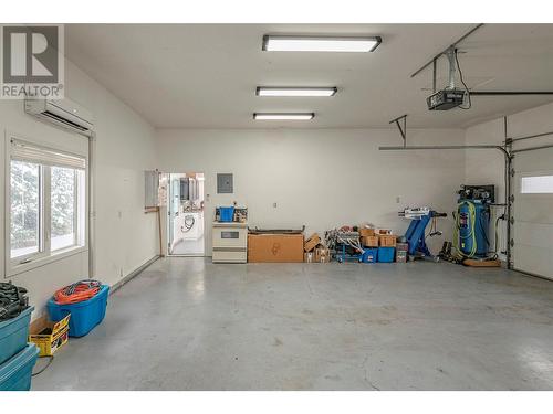 9474 Buchanan Road, Coldstream, BC - Indoor Photo Showing Garage