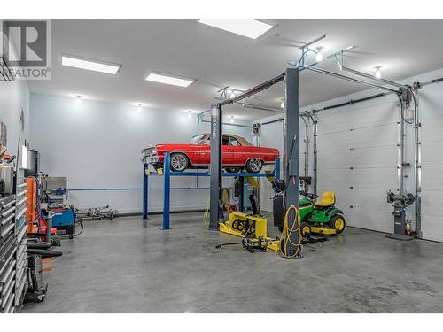 9474 Buchanan Road, Coldstream, BC - Indoor Photo Showing Garage