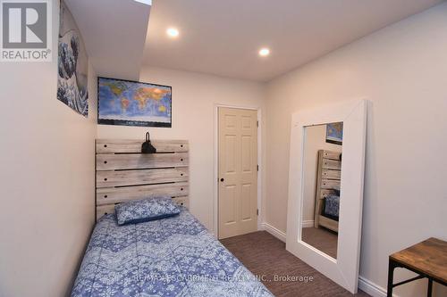 148 Crosthwaite Ave N, Hamilton, ON - Indoor Photo Showing Bedroom