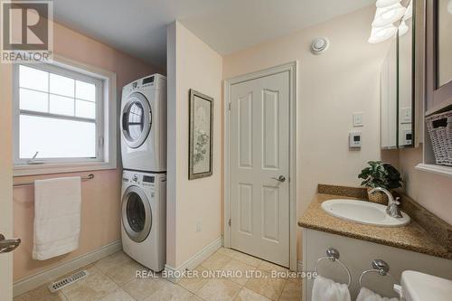 #24 -175 Ingersoll St N, Ingersoll, ON - Indoor Photo Showing Laundry Room
