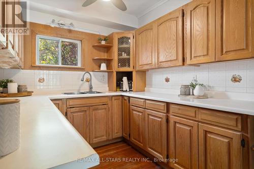 61 Francis St E, Kawartha Lakes, ON - Indoor Photo Showing Kitchen With Double Sink