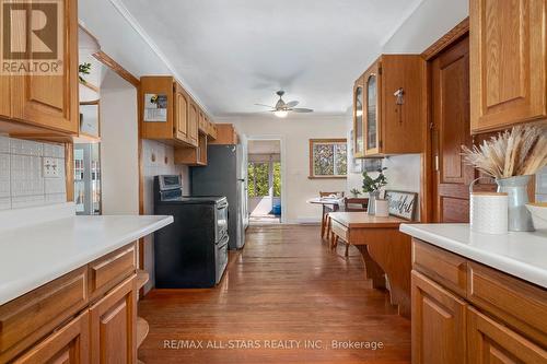 61 Francis St E, Kawartha Lakes, ON - Indoor Photo Showing Kitchen