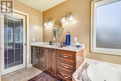 52 Nicklaus Drive, Bancroft, ON - Indoor Photo Showing Bathroom