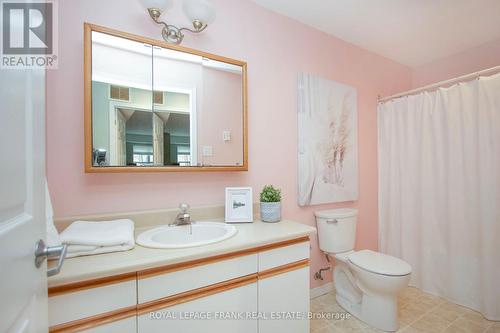 #108 -8 Huron St, Kawartha Lakes, ON - Indoor Photo Showing Bathroom