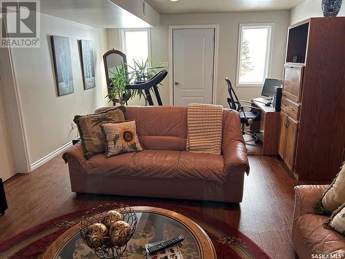 29 Lake Avenue, Martinsons Beach, SK - Indoor Photo Showing Living Room