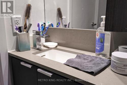 #2705 -3883 Quartz Rd, Mississauga, ON - Indoor Photo Showing Bathroom