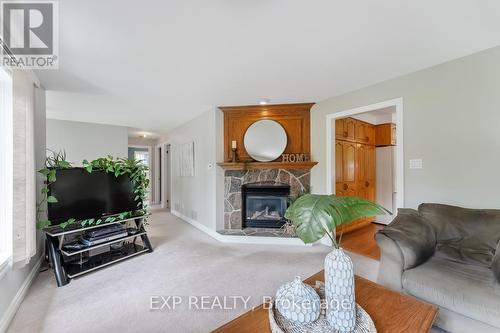 18 Mums Avenue, Georgina, ON - Indoor Photo Showing Living Room With Fireplace