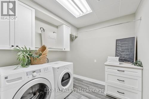 18 Mums Avenue, Georgina, ON - Indoor Photo Showing Laundry Room