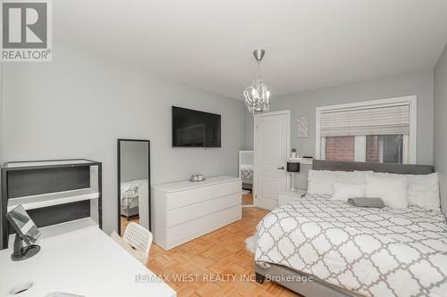 50 Riel Dr, Richmond Hill, ON - Indoor Photo Showing Bedroom