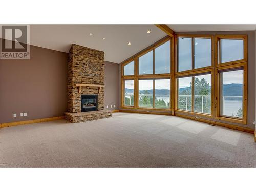 464 Mountain Drive, Vernon, BC - Indoor With Fireplace