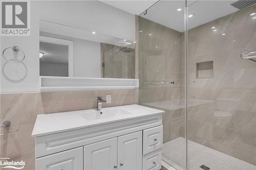 35 Chippewa Crescent, Tiny, ON - Indoor Photo Showing Bathroom