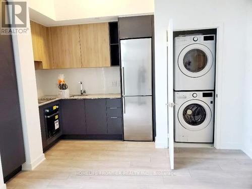 #604 -120 Parliament St, Toronto, ON - Indoor Photo Showing Laundry Room