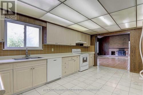 57 Laureleaf Road, Markham, ON - Indoor Photo Showing Kitchen With Double Sink