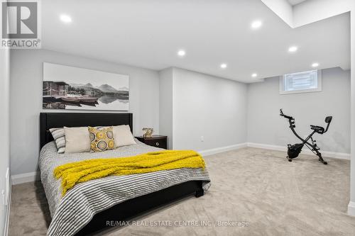 22 Kiernan Crescent N, New Tecumseth, ON - Indoor Photo Showing Bedroom