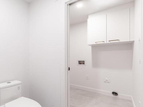 Salle de lavage - 203-200 Rue St-Paul, Saint-Jean-Sur-Richelieu, QC - Indoor Photo Showing Bathroom