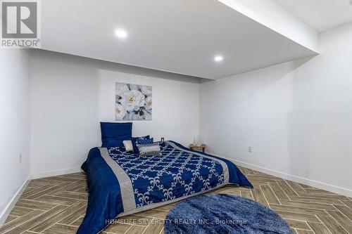 1046 Eagletrace Dr, Middlesex Centre, ON - Indoor Photo Showing Bedroom
