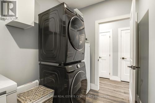 340 Wardell Street, Tay, ON - Indoor Photo Showing Laundry Room