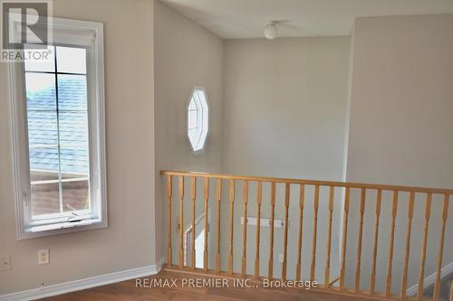 16 Commonwealth Rd, Barrie, ON - Indoor Photo Showing Other Room