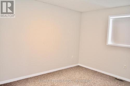 16 Commonwealth Rd, Barrie, ON - Indoor Photo Showing Other Room