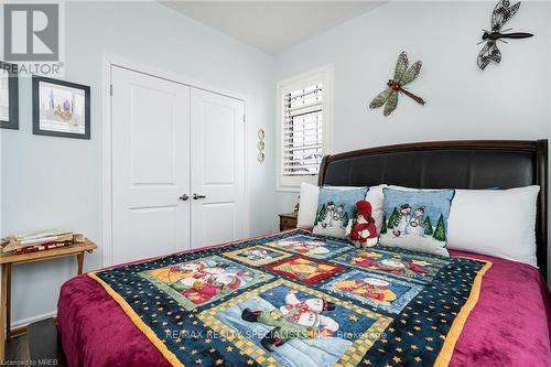 230 Roy Dr, Clearview, ON - Indoor Photo Showing Bedroom